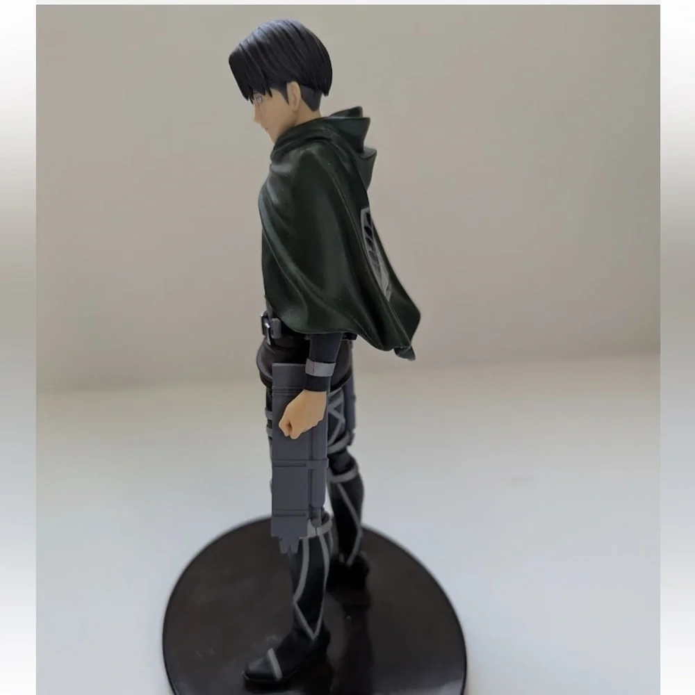 Banpresto - Attack on Titan - The Final Season Levi Figure - Picture 5 of 6